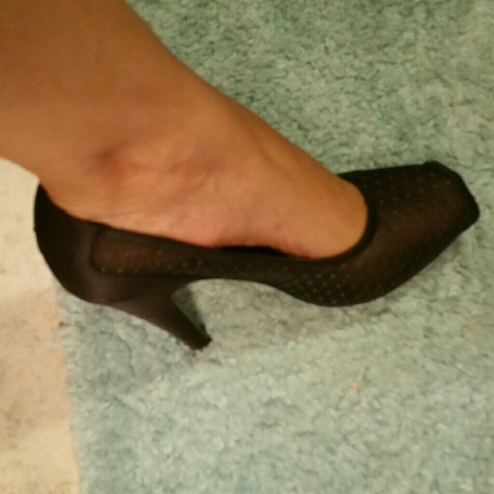 Jessica Bennet Black Pumps View 5